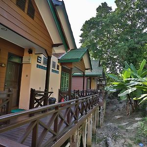 Tuna Bay Island Resort